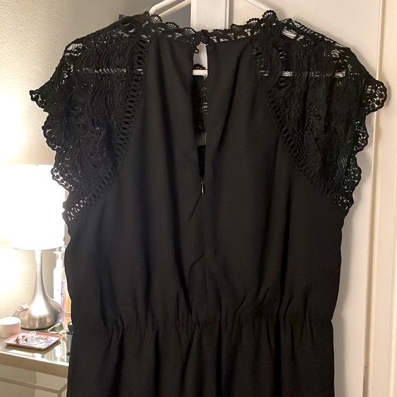 Black Francesca’s Short Lace Jumper - Picture 3 of 5